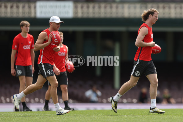 AFL 2024 Training - Sydney 220924 - A-54230386