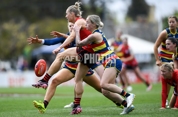 AFLW 2024 Round 04 - Adelaide v Essendon - A-54231913