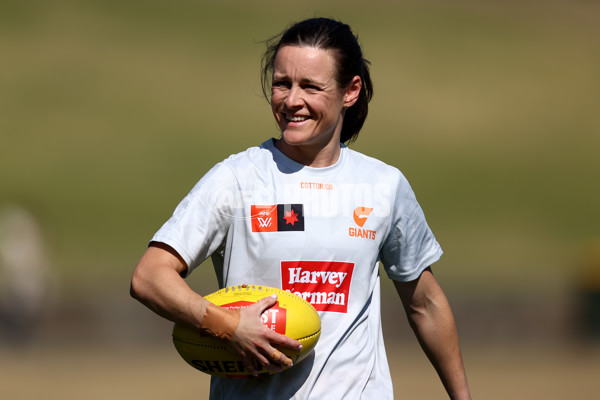 AFLW 2024 Round 04 - Sydney v GWS - A-54234279