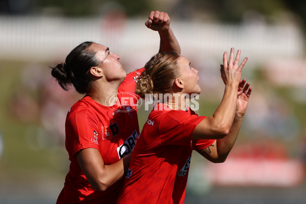 AFLW 2024 Round 04 - Sydney v GWS - A-54234351