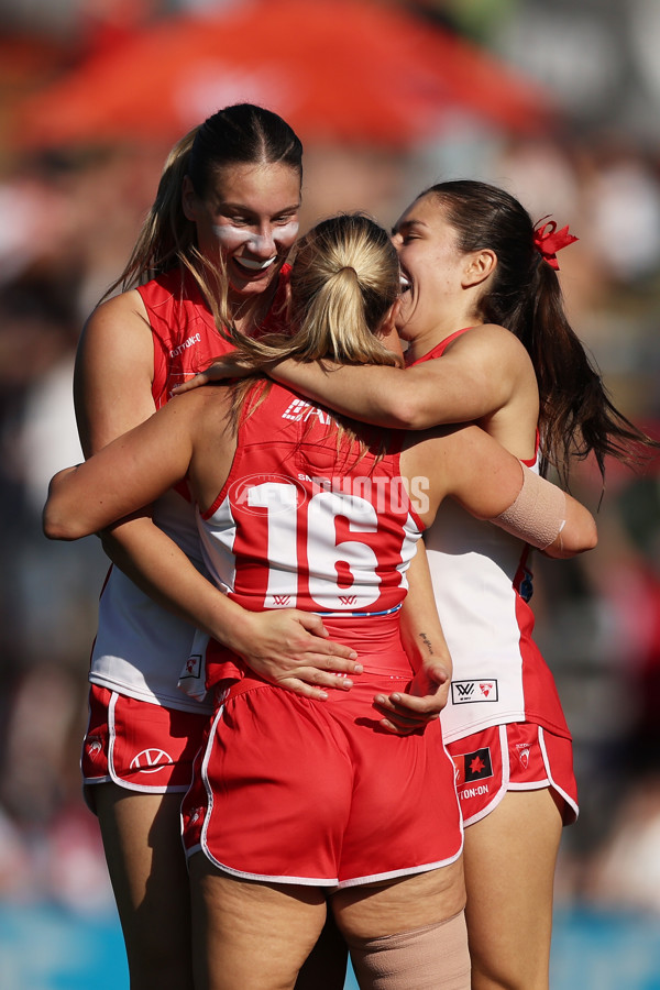 AFLW 2024 Round 04 - Sydney v GWS - A-54236359