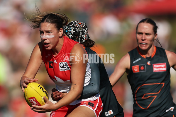 AFLW 2024 Round 04 - Sydney v GWS - A-54236364