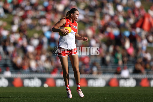 AFLW 2024 Round 04 - Sydney v GWS - A-54236383