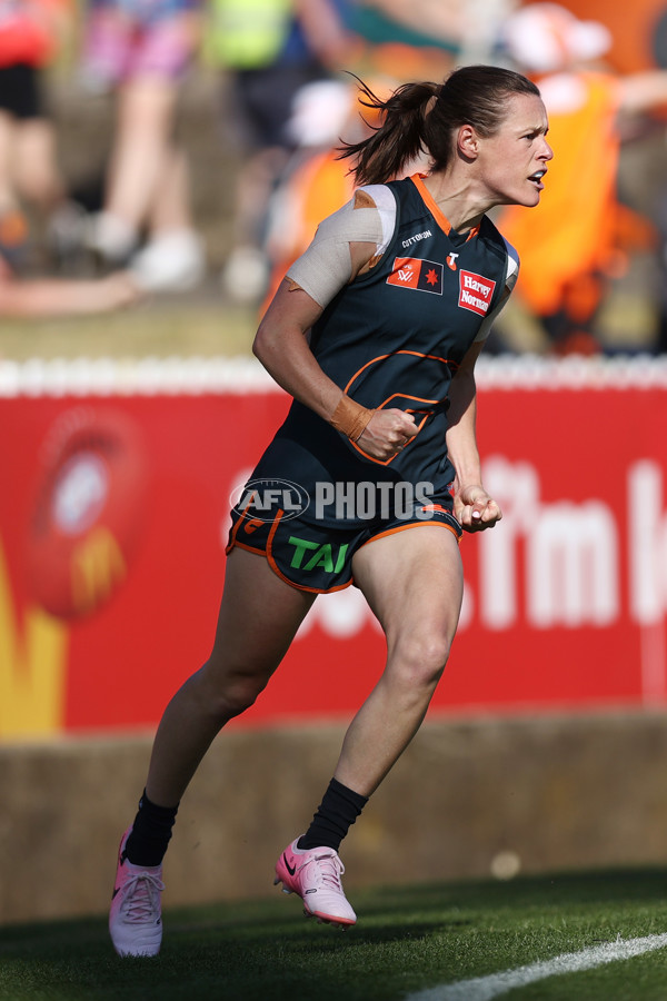 AFLW 2024 Round 04 - Sydney v GWS - A-54236916