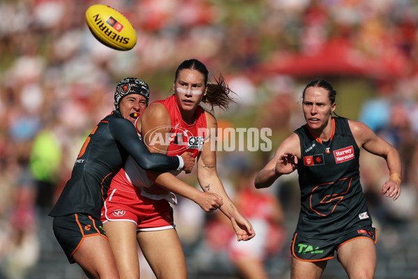 AFLW 2024 Round 04 - Sydney v GWS - A-54236925