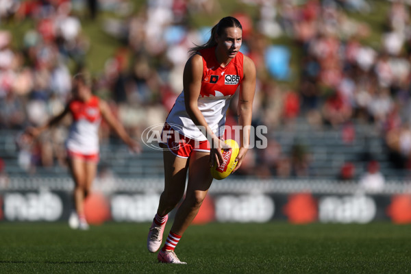 AFLW 2024 Round 04 - Sydney v GWS - A-54236969