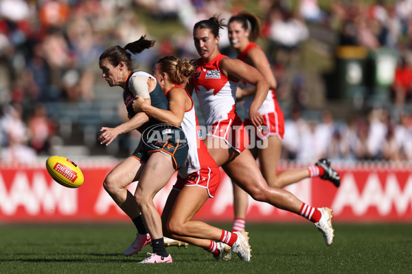 AFLW 2024 Round 04 - Sydney v GWS - A-54236979