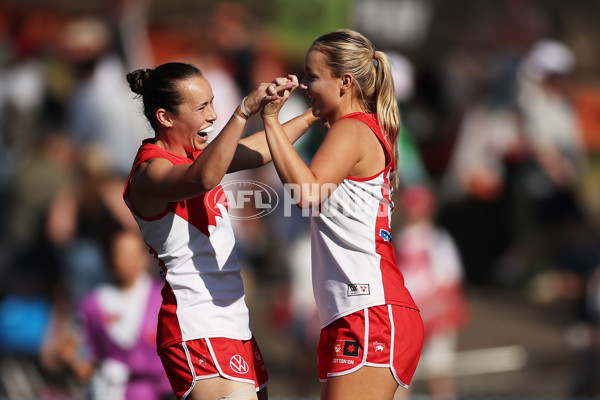 AFLW 2024 Round 04 - Sydney v GWS - A-54239123