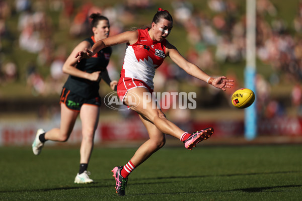 AFLW 2024 Round 04 - Sydney v GWS - A-54239151