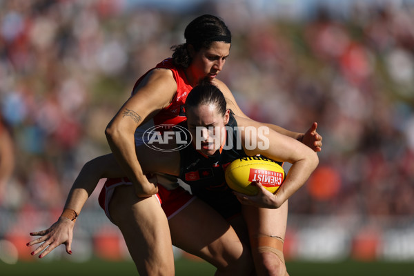 AFLW 2024 Round 04 - Sydney v GWS - A-54239157