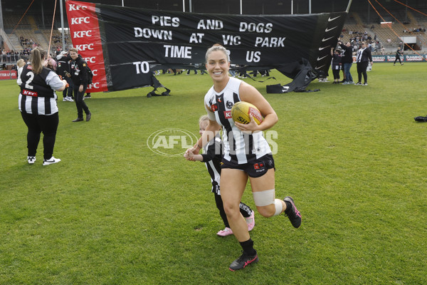 AFLW 2024 Round 04 - Collingwood v Western Bulldogs - A-54239159