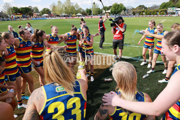 AFLW 2024 Round 04 - Adelaide v Essendon - A-54239166