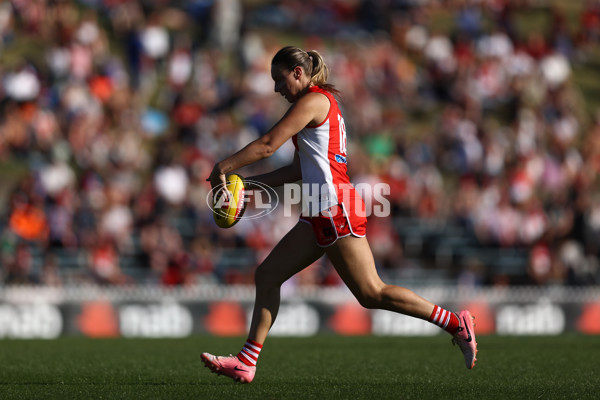 AFLW 2024 Round 04 - Sydney v GWS - A-54239818