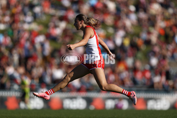 AFLW 2024 Round 04 - Sydney v GWS - A-54241648