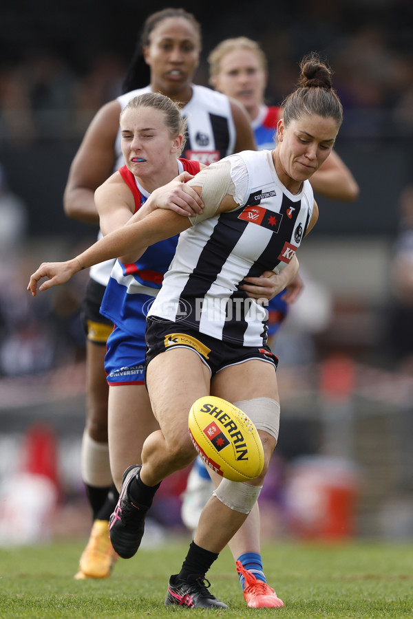 AFLW 2024 Round 04 - Collingwood v Western Bulldogs - A-54241745