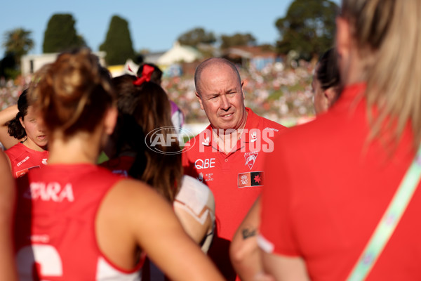 AFLW 2024 Round 04 - Sydney v GWS - A-54245174