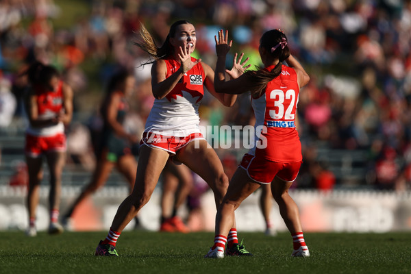 AFLW 2024 Round 04 - Sydney v GWS - A-54247128