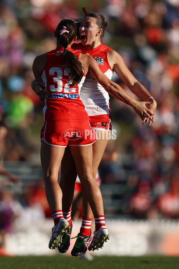 AFLW 2024 Round 04 - Sydney v GWS - A-54247129