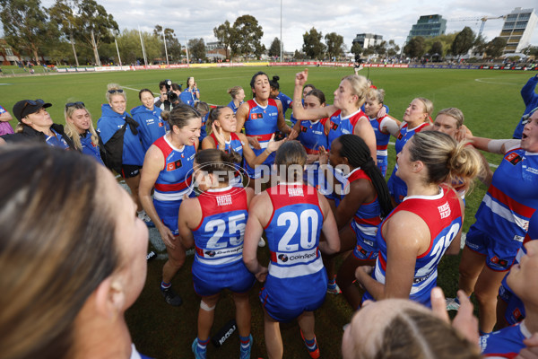 AFLW 2024 Round 04 - Collingwood v Western Bulldogs - A-54247190