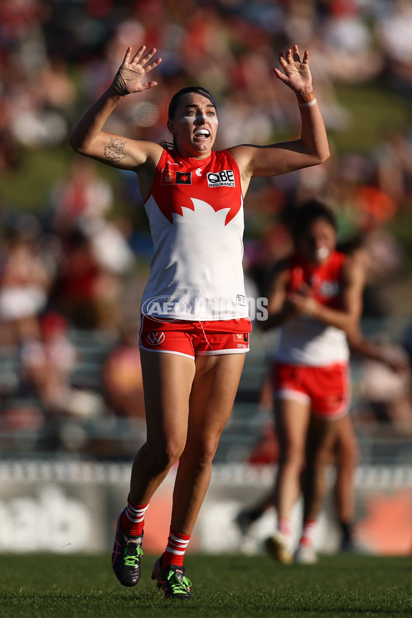 AFLW 2024 Round 04 - Sydney v GWS - A-54247823