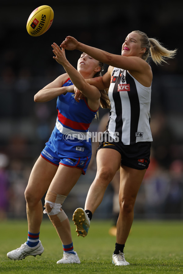 AFLW 2024 Round 04 - Collingwood v Western Bulldogs - A-54247832