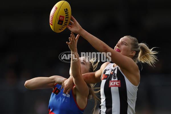 AFLW 2024 Round 04 - Collingwood v Western Bulldogs - A-54247833