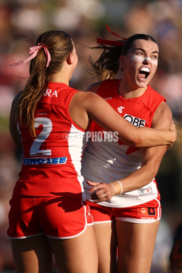 AFLW 2024 Round 04 - Sydney v GWS - A-54247861