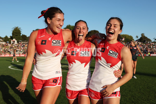 AFLW 2024 Round 04 - Sydney v GWS - A-54247881