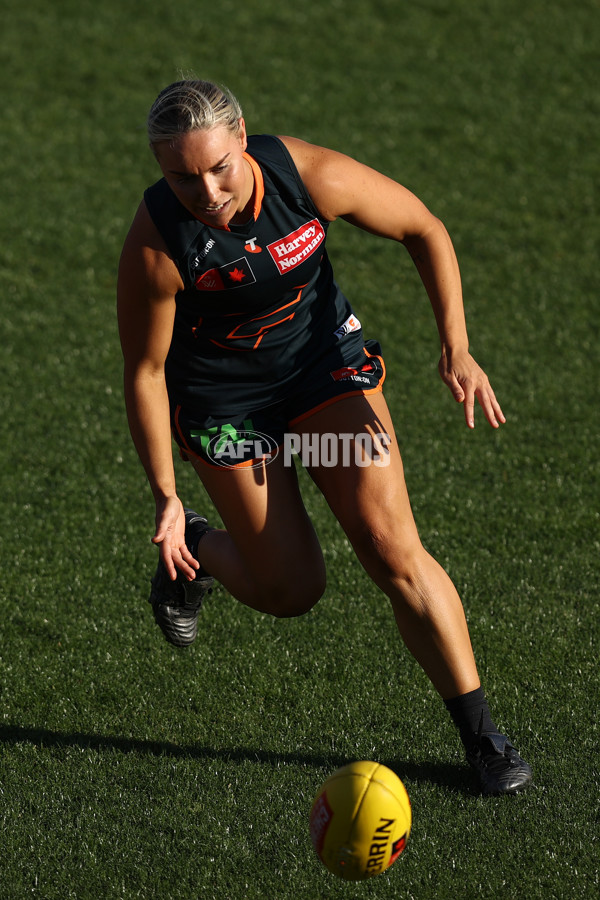 AFLW 2024 Round 04 - Sydney v GWS - A-54250340