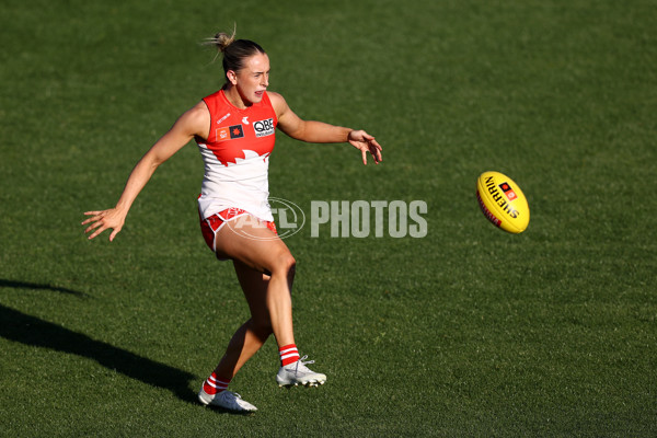 AFLW 2024 Round 04 - Sydney v GWS - A-54258245