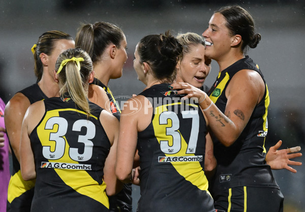 AFLW 2024 Round 05 - Richmond v Port Adelaide - A-54320410