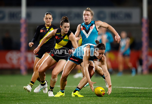 AFLW 2024 Round 05 - Richmond v Port Adelaide - A-54322972