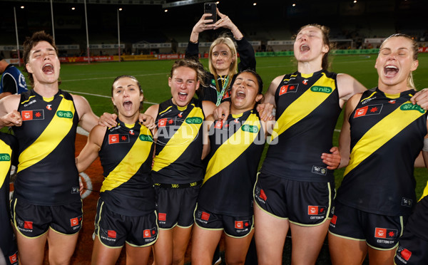 AFLW 2024 Round 05 - Richmond v Port Adelaide - A-54323126