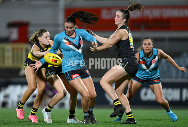 AFLW 2024 Round 05 - Richmond v Port Adelaide - A-54325327