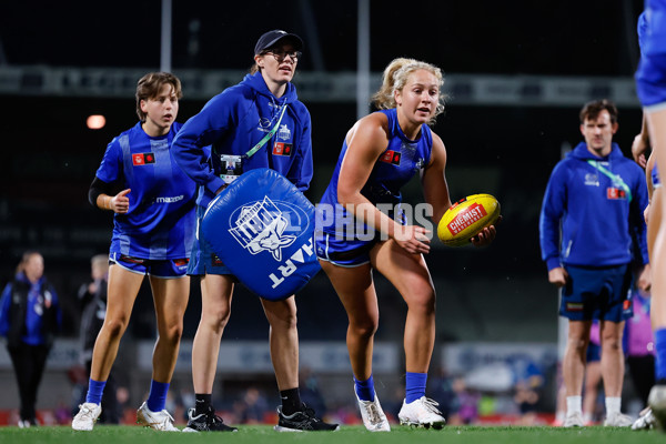 AFLW 2024 Round 05 - Carlton v North Melbourne - A-54331372