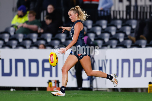 AFLW 2024 Round 05 - Carlton v North Melbourne - A-54332427