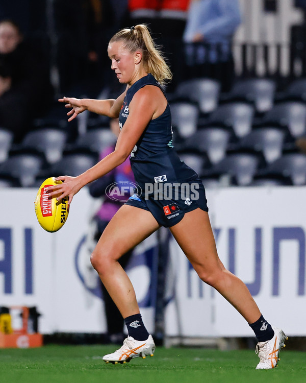 AFLW 2024 Round 05 - Carlton v North Melbourne - A-54332428