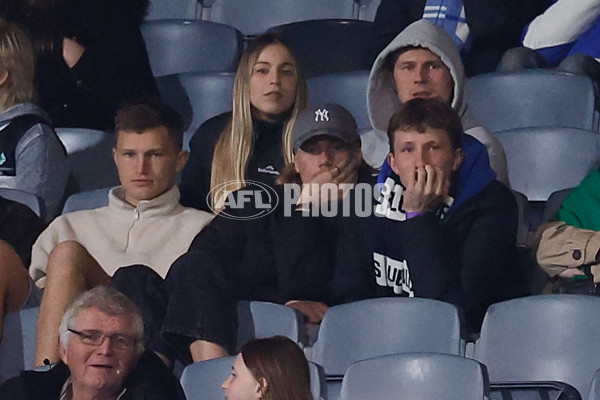 AFLW 2024 Round 05 - Carlton v North Melbourne - A-54333945