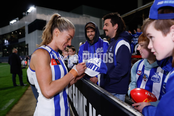 AFLW 2024 Round 05 - Carlton v North Melbourne - A-54335031