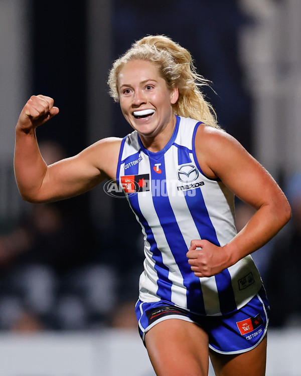 AFLW 2024 Round 05 - Carlton v North Melbourne - A-54336485