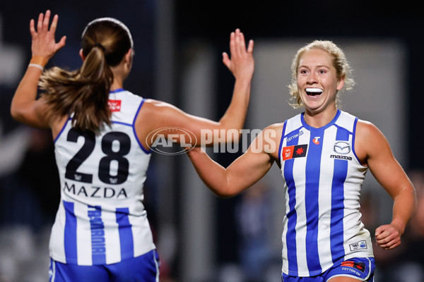 AFLW 2024 Round 05 - Carlton v North Melbourne - A-54336486