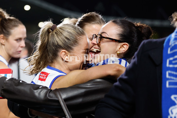 AFLW 2024 Round 05 - Carlton v North Melbourne - A-54336499