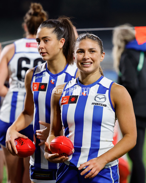 AFLW 2024 Round 05 - Carlton v North Melbourne - A-54336502