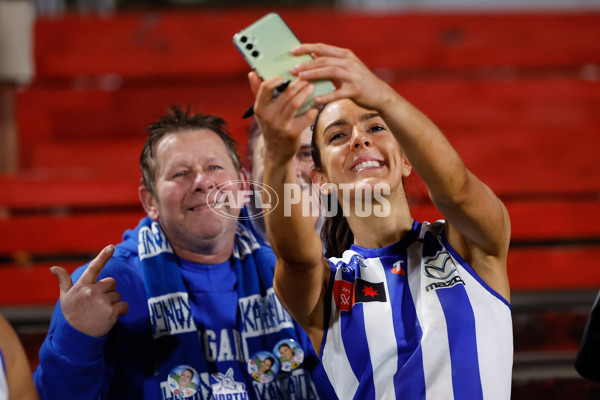 AFLW 2024 Round 05 - Carlton v North Melbourne - A-54336503