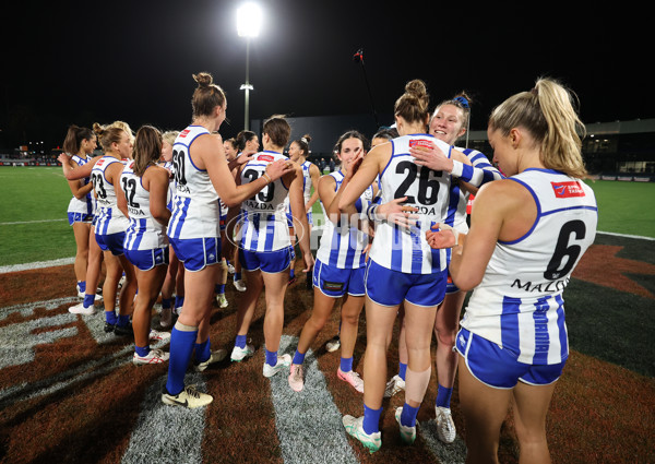 AFLW 2024 Round 05 - Carlton v North Melbourne - A-54336549