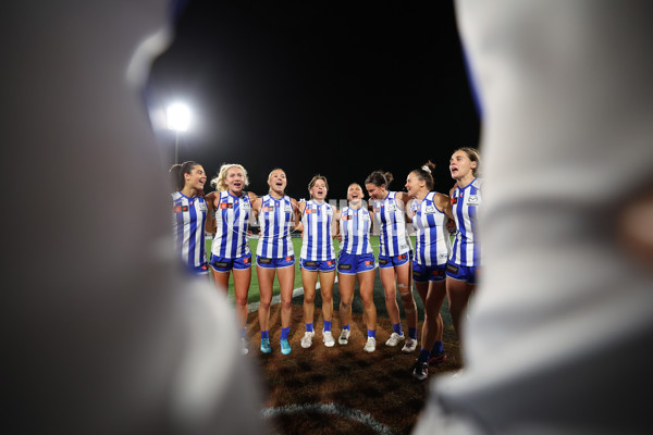 AFLW 2024 Round 05 - Carlton v North Melbourne - A-54336558
