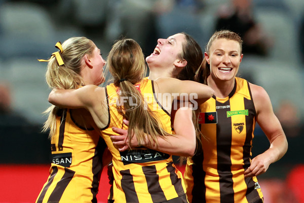 AFLW 2024 Round 05 - Geelong v Hawthorn - A-54344752