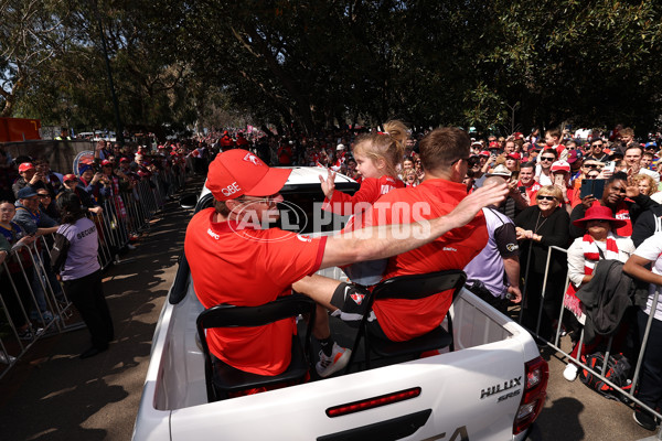 AFL 2024 Media - Grand Final Parade - A-54358706