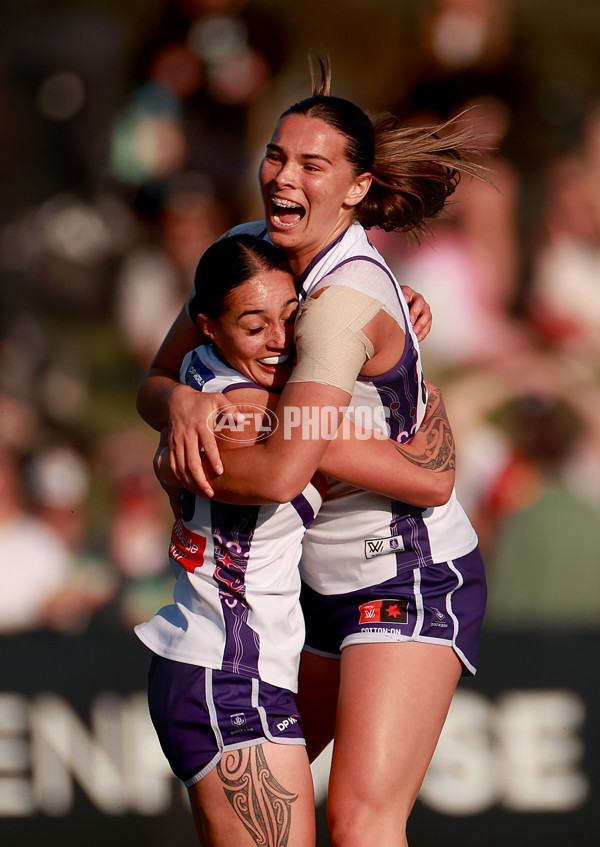 AFLW 2024 Round 05 - St Kilda v Fremantle - A-54366871