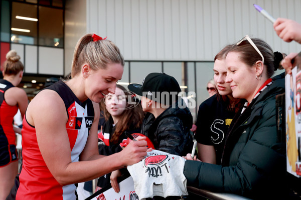 AFLW 2024 Round 05 - St Kilda v Fremantle - A-54369482